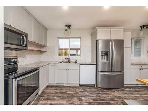 104 3 Street West, Marsden, SK - Indoor Photo Showing Kitchen With Stainless Steel Kitchen With Double Sink With Upgraded Kitchen