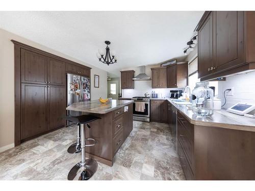 3801 57 Avenue, Lloydminster, AB - Indoor Photo Showing Kitchen With Upgraded Kitchen