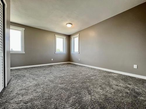 5123 57 Avenue, Edgerton, AB - Indoor Photo Showing Other Room