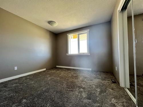 5123 57 Avenue, Edgerton, AB - Indoor Photo Showing Other Room