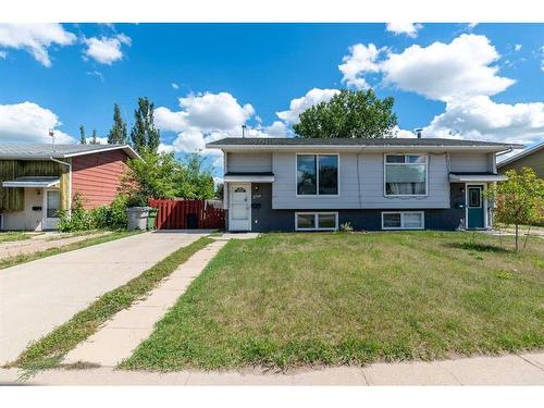 2719 47 Avenue, Lloydminster, SK - Outdoor With Facade