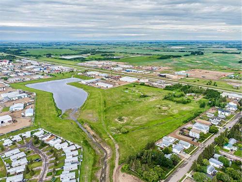 60 51 Avenue, Lloydminster, AB 