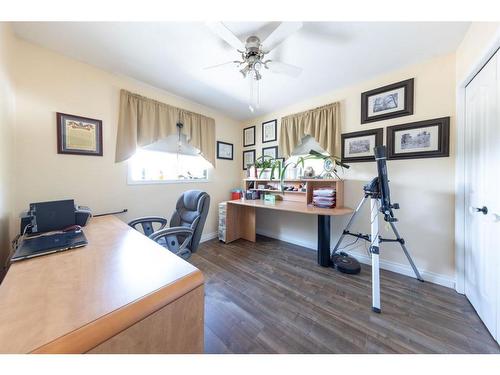 Nw-05-54- 22-W3, Rural, SK - Indoor Photo Showing Office