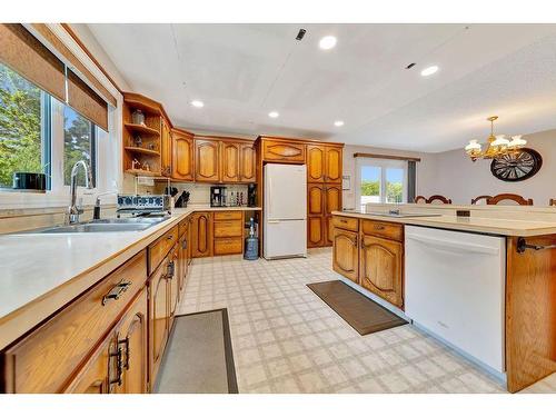 47536 Rr3244, Rural, SK - Indoor Photo Showing Kitchen With Double Sink