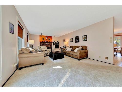 47536 Rr3244, Rural, SK - Indoor Photo Showing Living Room