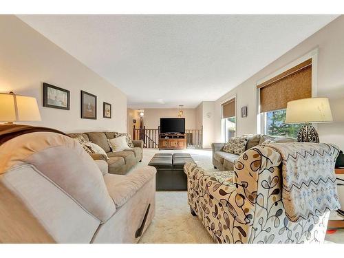 47536 Rr3244, Rural, SK - Indoor Photo Showing Living Room