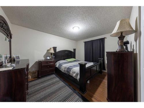 5205 50 Street, Kitscoty, AB - Indoor Photo Showing Bedroom