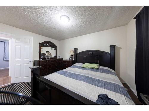 5205 50 Street, Kitscoty, AB - Indoor Photo Showing Bedroom