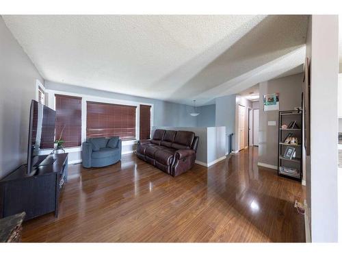 5205 50 Street, Kitscoty, AB - Indoor