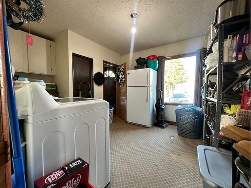 312 Main Street, Maidstone, SK - Indoor Photo Showing Laundry Room