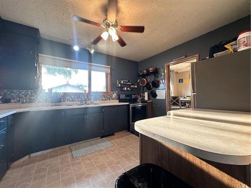 312 Main Street, Maidstone, SK - Indoor Photo Showing Kitchen