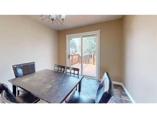 4520 29 Street, Lloydminster, SK - Indoor Photo Showing Dining Room