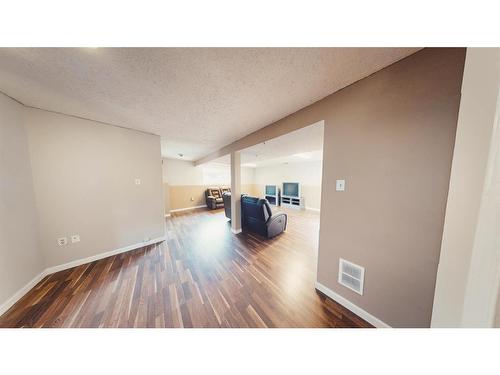 4520 29 Street, Lloydminster, SK - Indoor