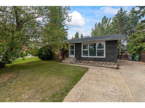 5112 30 Street, Lloydminster, AB - Outdoor