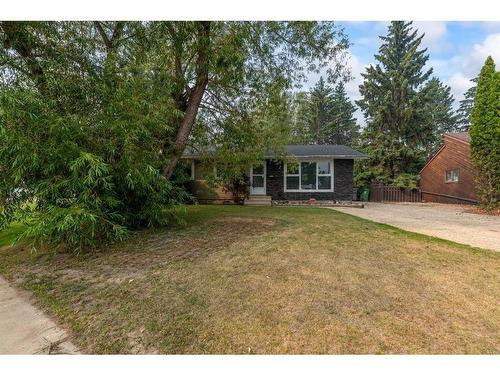 5112 30 Street, Lloydminster, AB - Outdoor