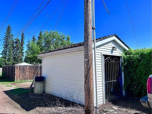 5132 48 Street, Mannville, AB - Outdoor