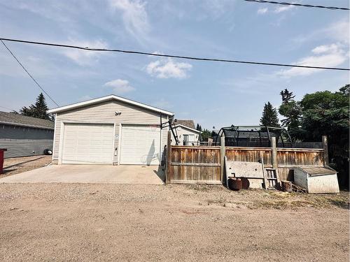 114 1St Street West, Lashburn, SK - Outdoor