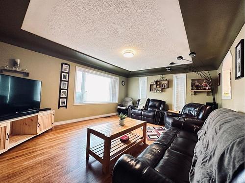 114 1St Street West, Lashburn, SK - Indoor Photo Showing Living Room