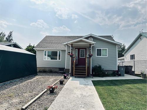 114 1St Street West, Lashburn, SK - Outdoor