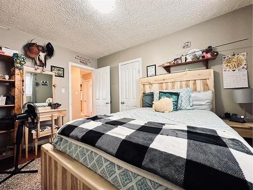 114 1St Street West, Lashburn, SK - Indoor Photo Showing Bedroom