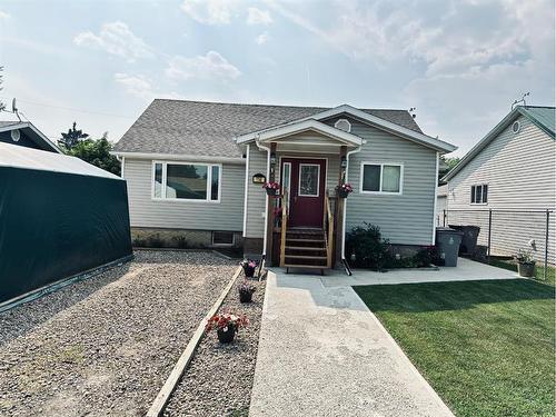 114 1St Street West, Lashburn, SK - Outdoor