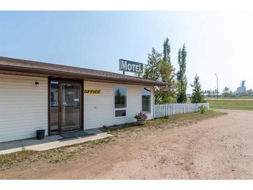 410 Railway Avenue, Maidstone, SK 