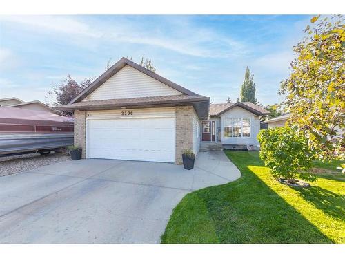 2306 52 Avenue, Lloydminster, AB - Outdoor