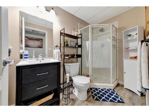 2306 52 Avenue, Lloydminster, AB - Indoor Photo Showing Bathroom