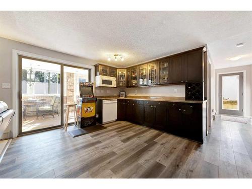 601 19 Street, Wainwright, AB - Indoor Photo Showing Kitchen