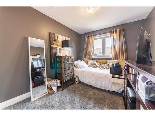 7109 39A Street, Lloydminster, AB - Indoor Photo Showing Bedroom