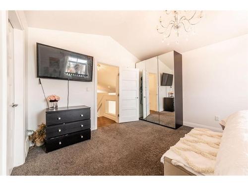 7109 39A Street, Lloydminster, AB - Indoor Photo Showing Bedroom