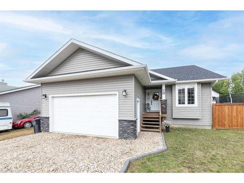 16 3 Avenue Se, Marshall, SK - Outdoor