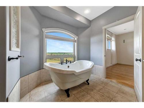 Part Of Ne 25-48-03W4, Rural Vermilion River, County Of, AB - Indoor Photo Showing Bathroom