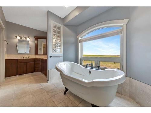 Part Of Ne 25-48-03W4, Rural Vermilion River, County Of, AB - Indoor Photo Showing Bathroom