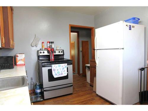 10 1 Avenue West, Marshall, SK - Indoor Photo Showing Kitchen