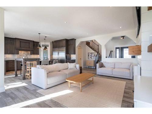 1703 59B Avenue, Lloydminster, AB - Indoor Photo Showing Living Room