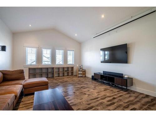 1703 59B Avenue, Lloydminster, AB - Indoor Photo Showing Living Room