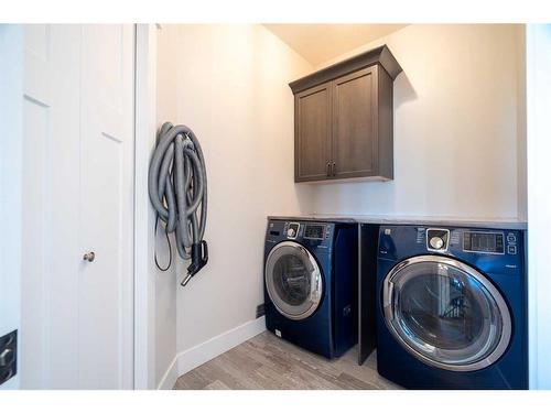 1703 59B Avenue, Lloydminster, AB - Indoor Photo Showing Laundry Room