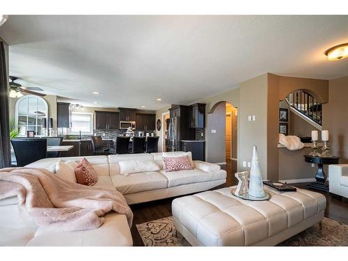 5705 21 Street, Lloydminster, AB - Indoor Photo Showing Living Room