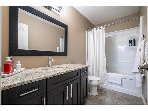 5705 21 Street, Lloydminster, AB - Indoor Photo Showing Bathroom