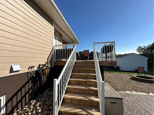 4332 51 Avenue, Hardisty, AB - Outdoor With Exterior