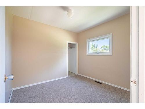 18 3Rd Street, Marwayne, AB - Indoor Photo Showing Other Room