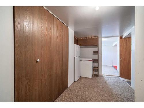 18 3Rd Street, Marwayne, AB - Indoor