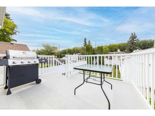 5315 47 Street, Lloydminster, AB - Outdoor