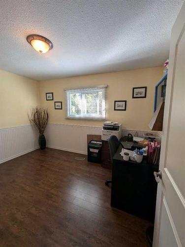 5105 Norfolk Avenue, Coronation, AB - Indoor Photo Showing Other Room