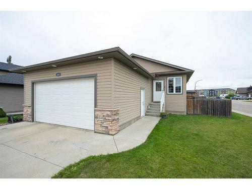 4101 74 Avenue, Lloydminster, AB - Outdoor