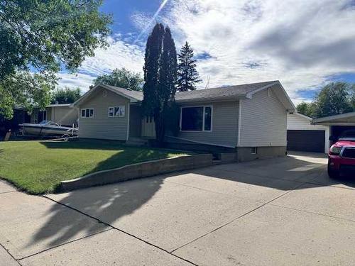 4712 57 Avenue, Lloydminster, AB - Outdoor