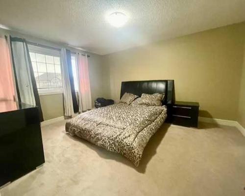 B-820 28 Street, Wainwright, AB - Indoor Photo Showing Bedroom