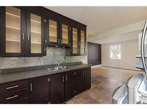 5405 50 Street, Lloydminster, AB - Indoor Photo Showing Kitchen With Double Sink