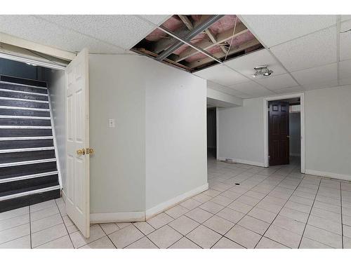 5405 50 Street, Lloydminster, AB - Indoor Photo Showing Other Room